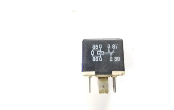 Audi A4 S4 B5 8D Other relay 141951253B
