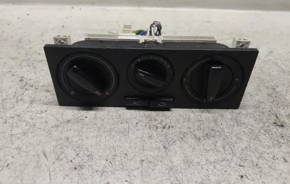 Volkswagen Golf IV Climate control unit