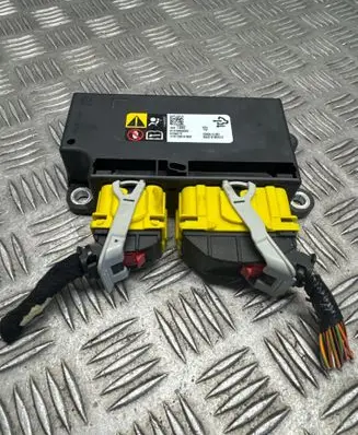 Opel Insignia A Airbag control unit/module 13597092 812586170 8110100000000X