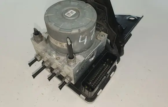 Volkswagen Golf VII ABS Pump 5Q0614517CR 5Q0614517AD