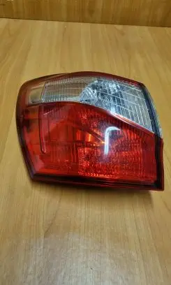 Nissan Qashqai Rear/tail lights 89503174