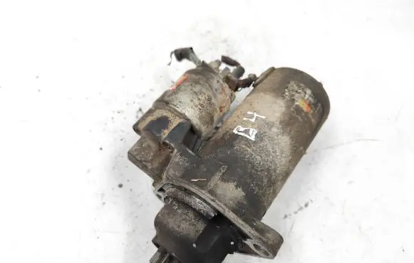 Volkswagen PASSAT B4 Starter motor 0801129058
