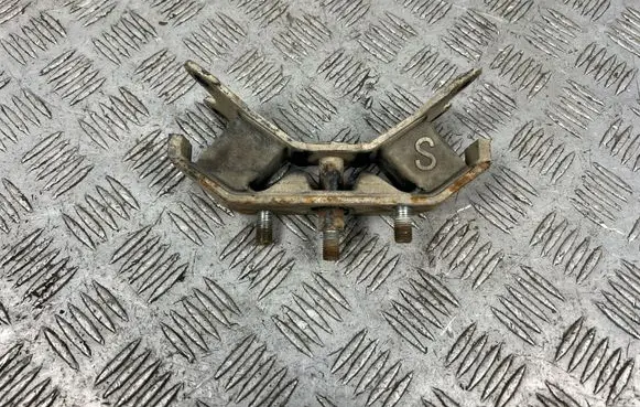 Subaru Forester SJ Gearbox mount 41022YC000