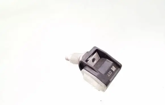Mercedes-Benz E W212 Tire pressure sensor A0009052102