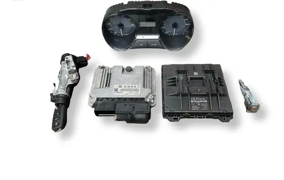 Seat Ibiza IV (6J,6P) Engine ECU kit and lock set 0261S04707 03C906027AD