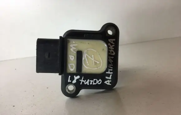 Seat Alhambra (Mk1) High voltage ignition coil 38477