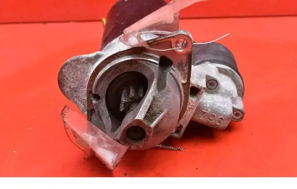 Opel Corsa D Starter motor 55568572
