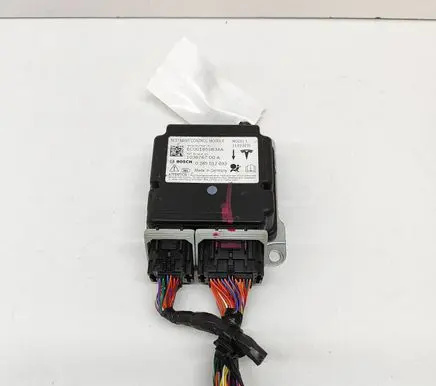 Tesla Model X Airbag control unit/module 103676700A 0285012693