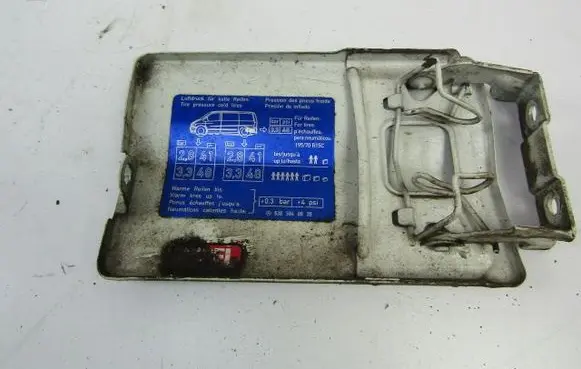 Mercedes-Benz Vito Viano W638 Fuel tank cap trim 