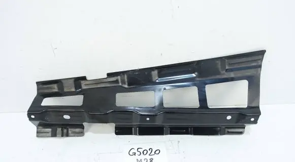 Skoda Octavia Mk2 (1Z) Fender mounting bracket 1Z0821161