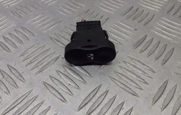 Dacia Sandero Quarter vent window switch 602227