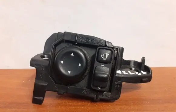 Nissan Qashqai Wing mirror switch 255704EA1B 809444EA0AA