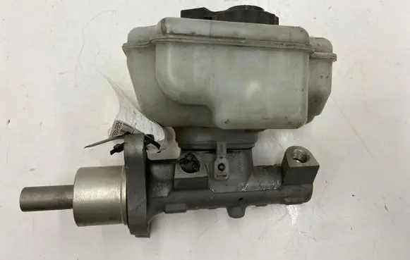 Volkswagen Touran I Master brake cylinder 1K1614019