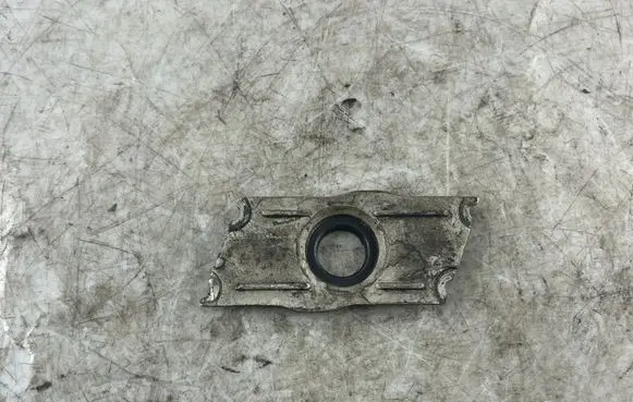 Audi A8 S8 D3 4E Fuel Injector clamp holder 059103113E 059103113
