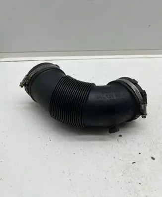 Audi A4 S4 B9 8W Air intake hose/pipe 04L129661C 04L129661