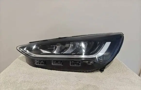 Ford Focus Headlight/headlamp NX7B13E015CD 401894 20PL12365