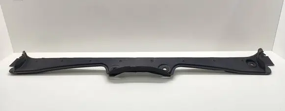 BMW 5 E60 E61 Wiper trim 7027083 51717027083 7485010