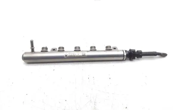 Renault Scenic III - Grand scenic III Fuel main line pipe H8201044829 175216420R