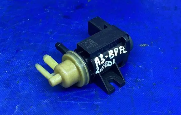 Audi A3 S3 8P Turbo solenoid valve 03L131051BJ 05112010 22062011