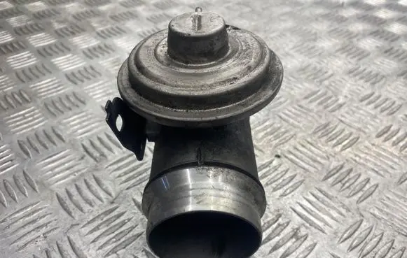 BMW X5 E53 EGR valve 72826402