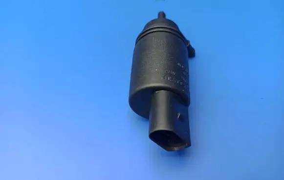 BMW 7 E65 E66 Windscreen/windshield washer pump 8377612 23557610 67128377612
