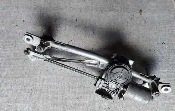 KIA Sportage Front wiper linkage and motor 98100P1000
