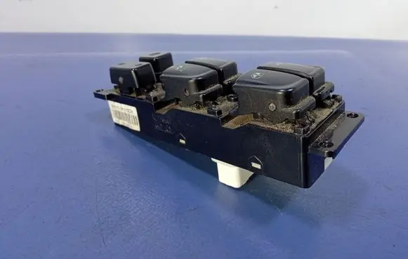 Hyundai Sonata Electric window control switch 202004436