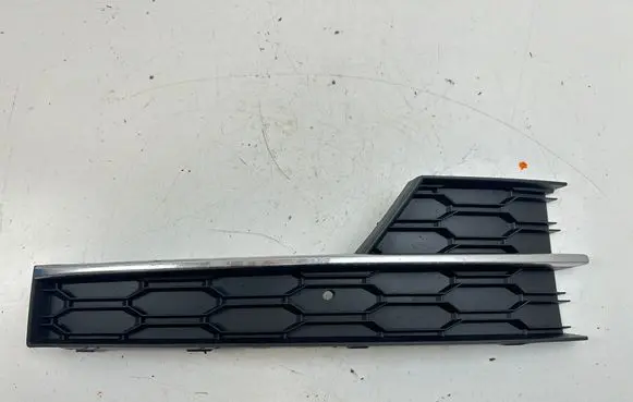 Skoda Octavia Mk3 (5E) Front bumper lower grill 5E0807682G