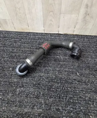 BMW 5 G30 G31 Engine coolant pipe/hose 8602626