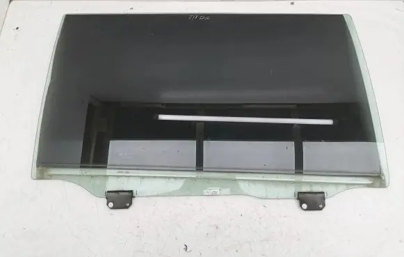 Chrysler Grand Voyager V Sliding door window/glass 