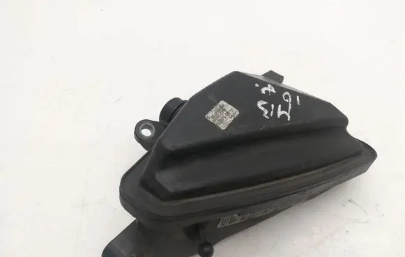 Mercedes-Benz E W211 Intake resonator 6421400087