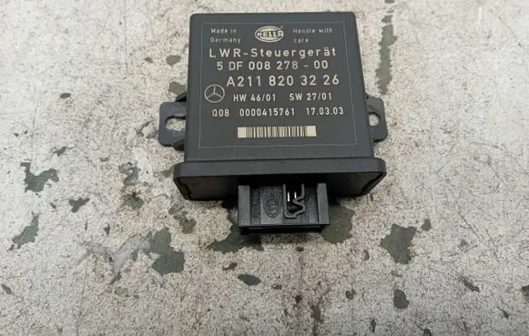 Mercedes-Benz E W211 Light module LCM A2118203226 0000415761 5DF00827800