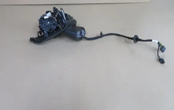 Front door electric wing mirror