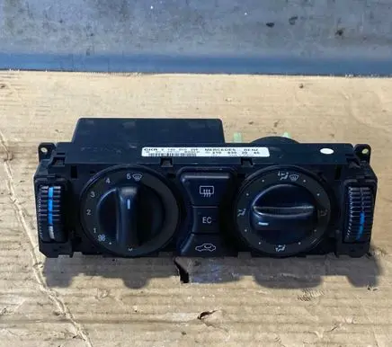 Mercedes-Benz C AMG W202 Climate control unit 2108302085 9140010258