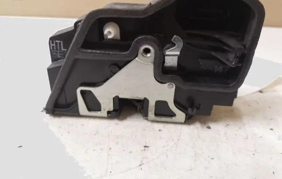 BMW 5 E60 E61 Rear door lock 7202147 A053702