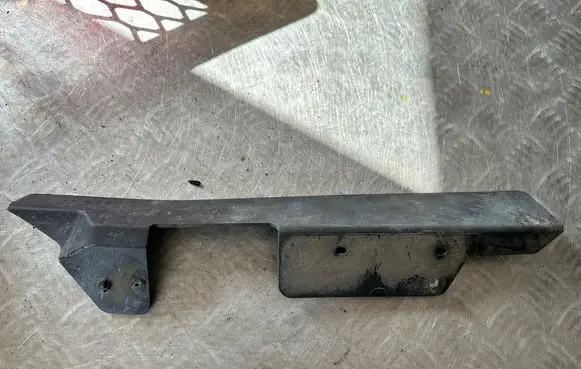 Renault Megane III Front bumper skid plate/under tray 960150008R