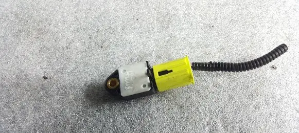 Toyota Auris 150 Airbag deployment crash/impact sensor 8983102080 1998104153