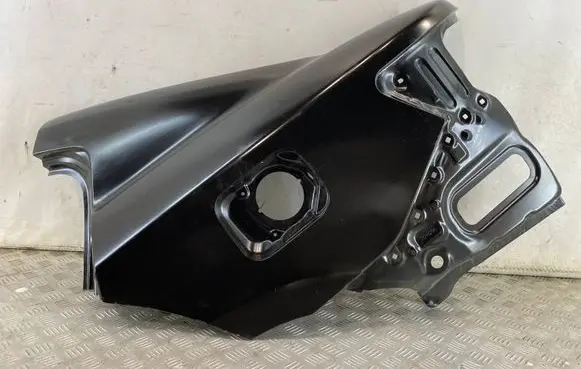 Toyota Avensis T270 Rear quarter panel 