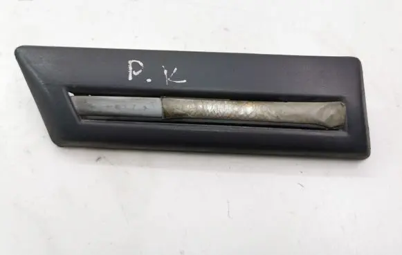 Fender trim (molding)