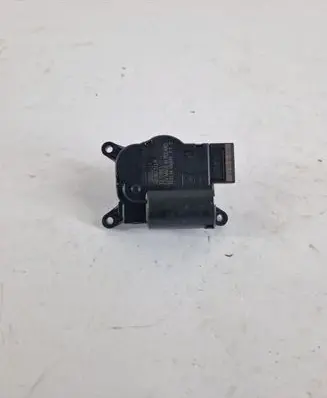 Volkswagen Caddy Air flap motor/actuator 5Q0907511H