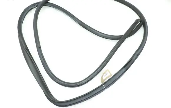 Toyota RAV 4 (XA30) Front door rubber seal