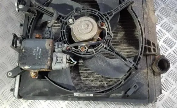 Mitsubishi Space Star Radiator cooling fan shroud 3A0101900