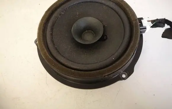 Ford Focus Front door speaker AA6T18808CA