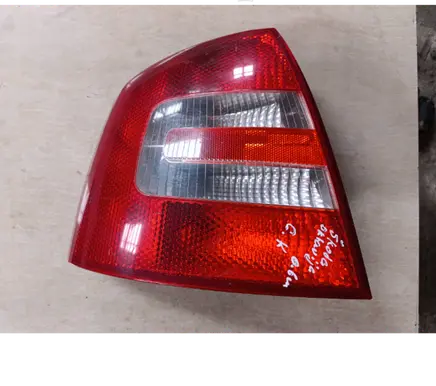 Skoda Octavia Mk2 (1Z) Rear/tail lights 1z5945095A