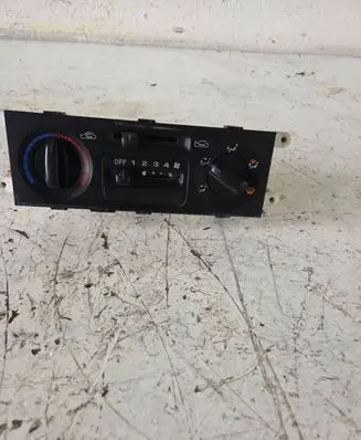 Subaru Forester SF Climate control unit