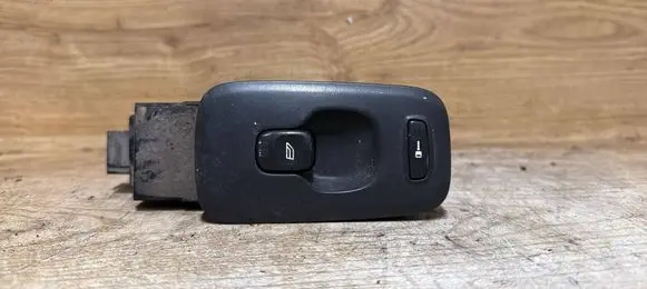 Volvo XC70 Electric window control switch 30739981