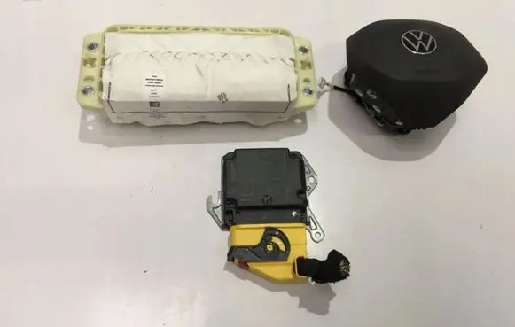 Volkswagen Golf VIII Airbag set 5H0880201 5H0880204