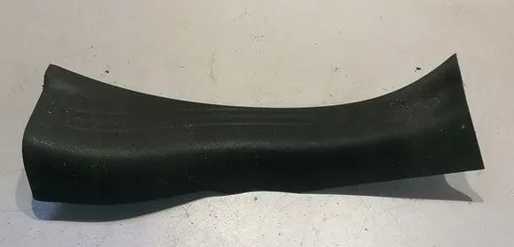 Nissan Juke I F15 Rear sill trim cover 769B71KA2A