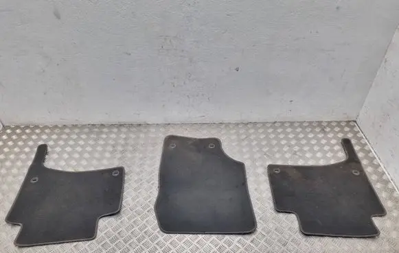 Volkswagen Touareg I Car floor mat set 