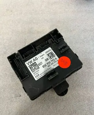 Audi A4 S4 B9 8W Door control unit/module 85E959793A